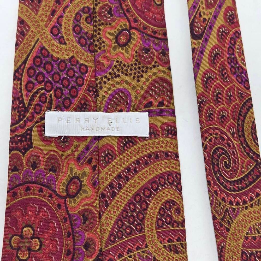 PERRY ELLIS HAND MADE SILK TIE RED GOLD BROWN PAISLEY VINTAGE 4" X 59" - Picture 4 of 4